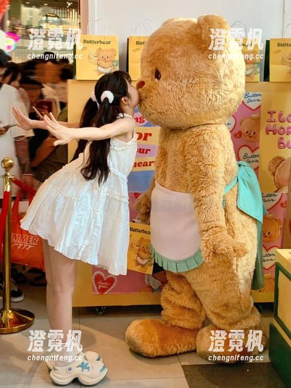 17吃瓜网 无聊的日子里,成天逛“17吃瓜网”的网址是我的小确幸。