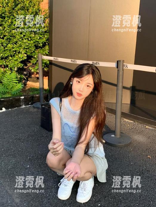 51吃瓜中心 别眨眼!快捉住“51吃瓜中心”网址,在线观看热议事件!