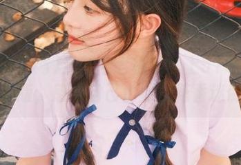 当花店老板娘碰上51吃瓜网苹果版，感觉自己也要被花香迷倒…