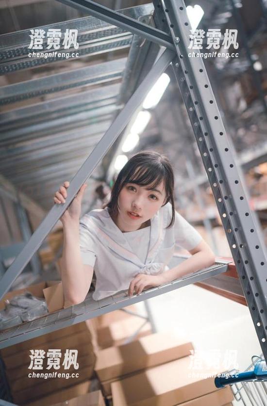 51黑料 新鲜视频速递,51黑料的瓜们等你来探索~
