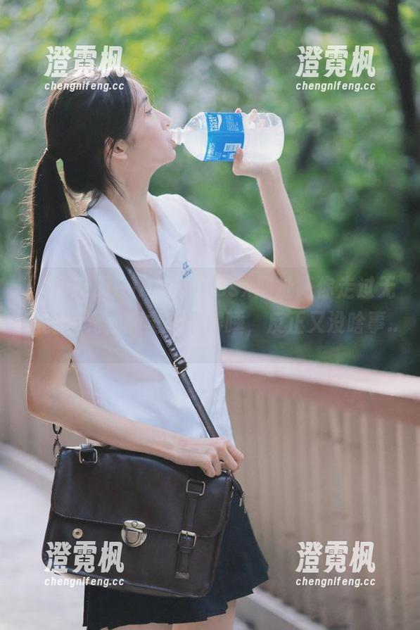 718yulesx网址陪你走过无趣的时光，懒觉也懒得睡，反正又没啥事...