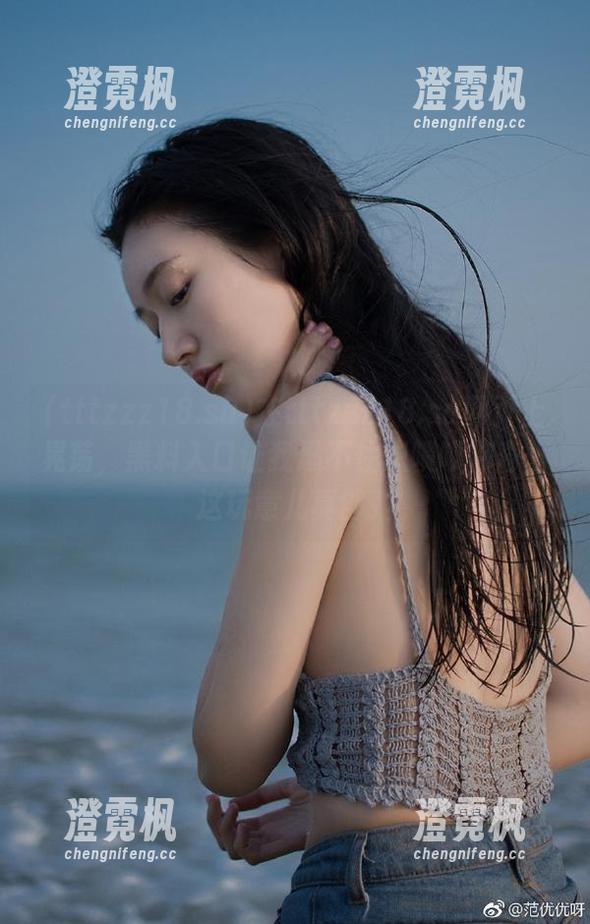 在tttzzz18.su网页上晃荡，黑料入口让我忍不住想啧啧称奇，这玩意儿真够劲