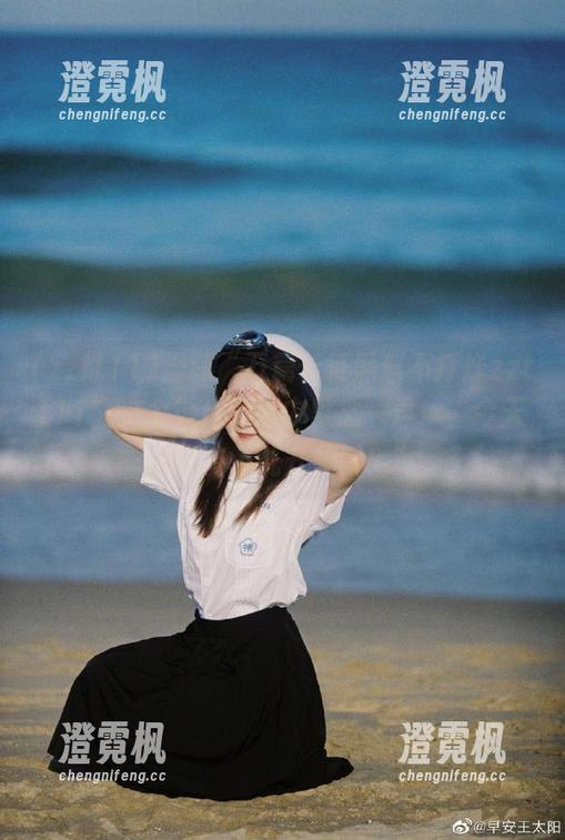 脚踩“万篇长征黑料不打烊zztt11”这个地址，心中默念一声：“今天的瓜有点儿开胃哦！”