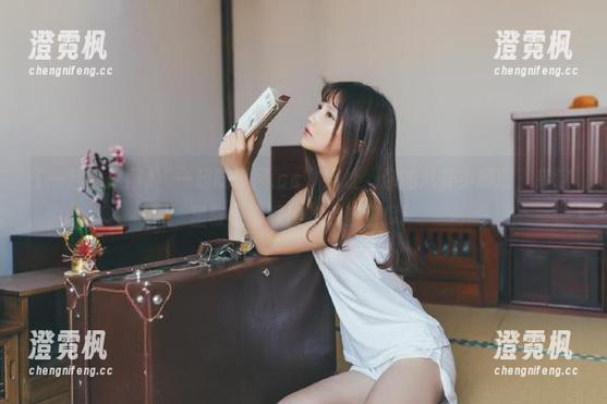 “一起吃瓜网.cc”网址，你的八卦小频道，来这里歇歇脚顺便吃点酸甜瓜！