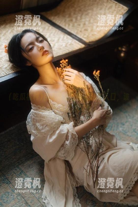 吃瓜福利 目光锁定吃瓜福利的入口,谁说我不可以流连呢?