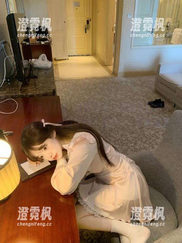 嘘，吃瓜网站的亚洲入口似乎有点特别，传说中的“贵族瓜”就在这里…