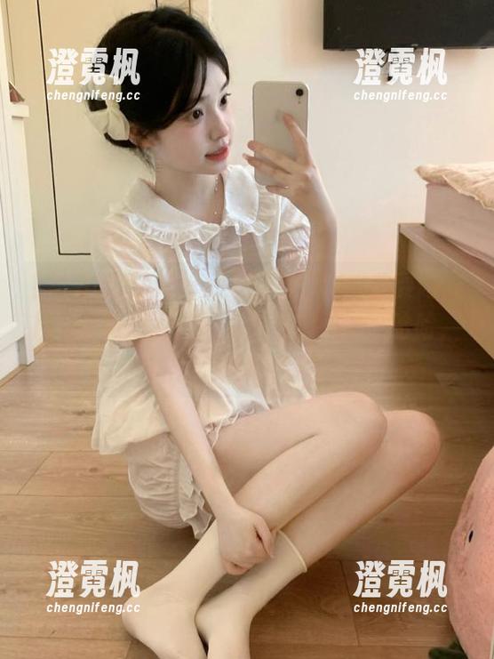 好朋友聚会必聊“我要吃瓜网”，分享那些不可告人的八卦，哈哈，尽情哈哈哈！