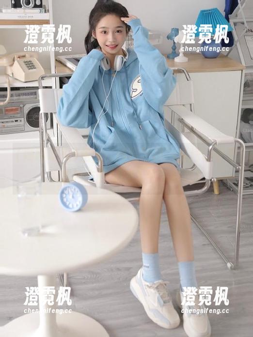 网曝吃瓜 走,“网曝吃瓜”传送门带你领略网友的摇摆人生,对吧?