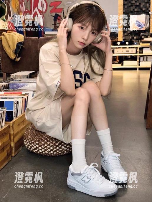“黑料51”网址现场报道：你千万别带你的前任来看哦，太尴尬了！