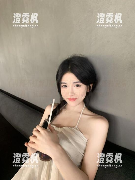 黑料不打烊苹果版痛并快乐着，注册的过程upsidedown！