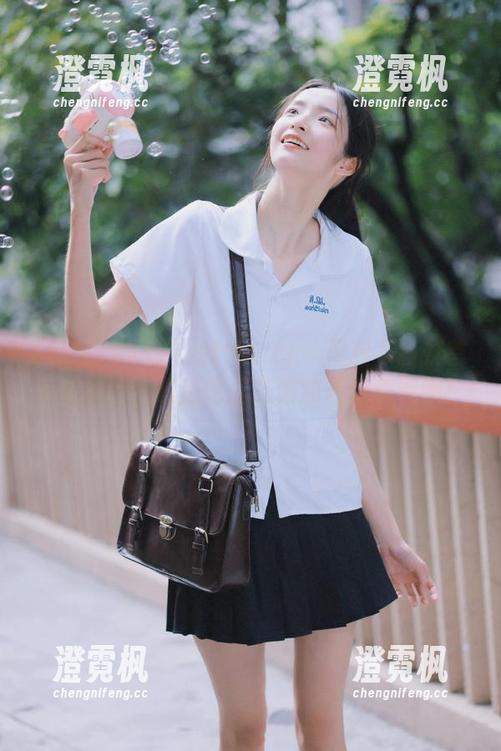 zztt52.ccm黑料不打烊首页来揭秘！这瓜吃起来酸甜苦辣都有啊！