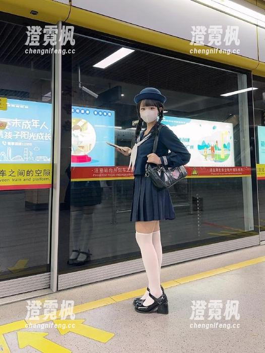 登录黑料不打烊tttzzz，让我脑补无数段视频，入口像个黑洞，根本逃不掉。