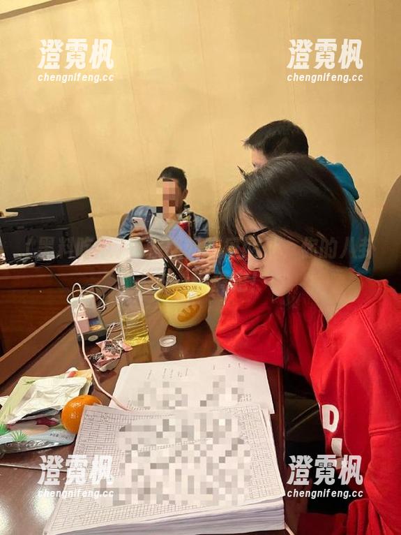 黑料吃瓜 收藏黑料吃瓜网址,你的八卦人生一键搞定!
