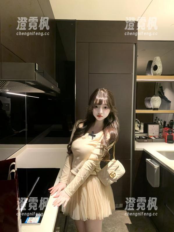 一边上班一边用黑料吃瓜app在线消遣——老板你什么时候来查？