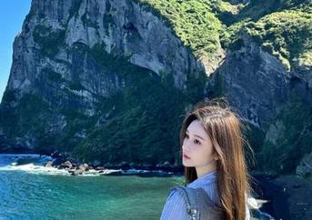 就在黑料吃瓜app上，我和网友们陷入“你的八卦我来听”的无尽循环…