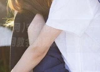 安卓也能变身正能量达人，黑料吃瓜网教会我观众与主角的反差道！