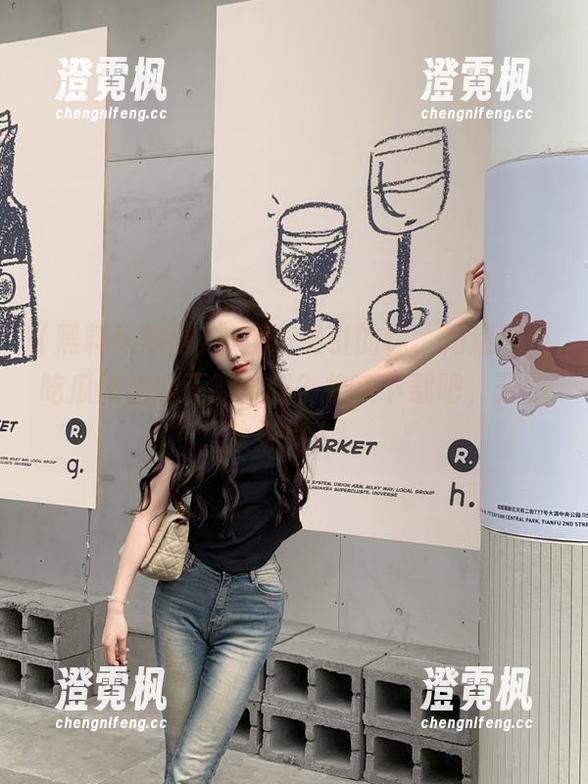 黑料吃瓜网 被反差吸引的你,知道黑料吃瓜网里的正能量吗?快来下载吧,开箱效果惊人!
