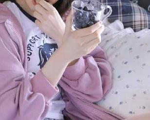 观看黑料正能量，顺便猜猜黑料不打烊又藏着啥