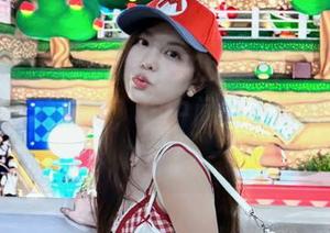 ios下的黑料社软件，有种让人想捧着瓜的魔力，但中间的小问题让我直呼坑人