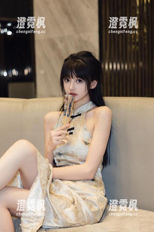 黑料社官网在线，这是个奇妙的天地，真想在这里待得久一些～