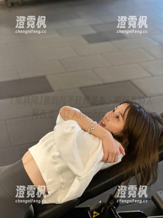 黑料网 黑料网不打烊发布,瓜田里的人间百态,让人lachrymal!