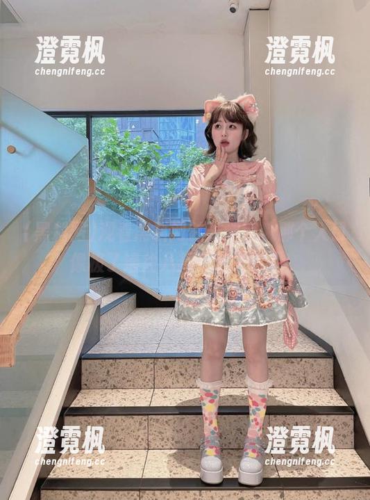 观看黑料网时光隧道，那个入口像极了通往八卦天堂的钥匙！